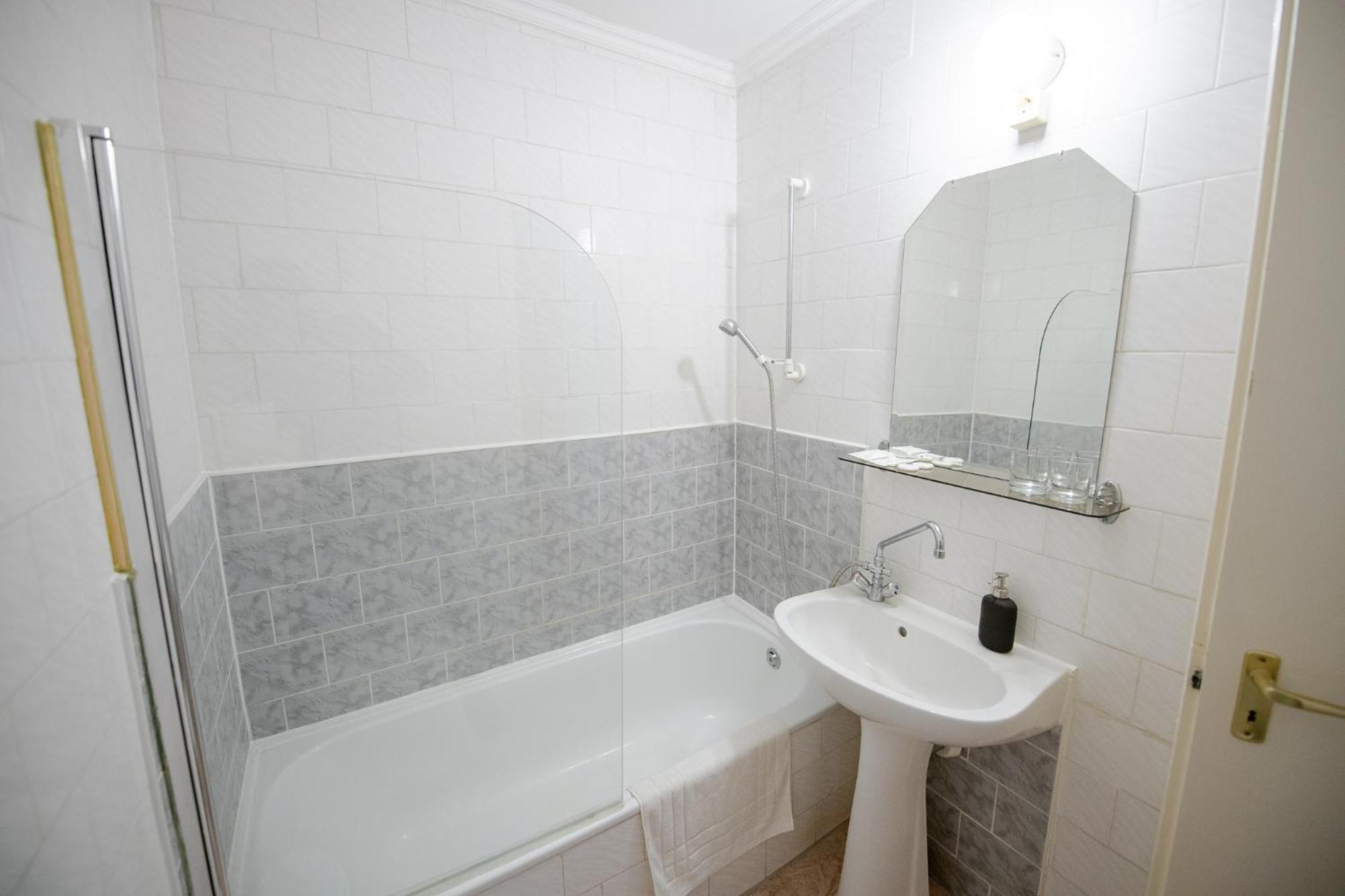 Hotel Barbizon Nyiregyhaza Ngoại thất bức ảnh